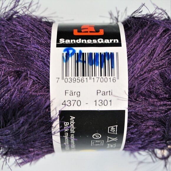 Funny Pelsgarn 4370 Eyelash Yarn Sandnes Garn Plum Color 1 Skein - Picture 3 of 6